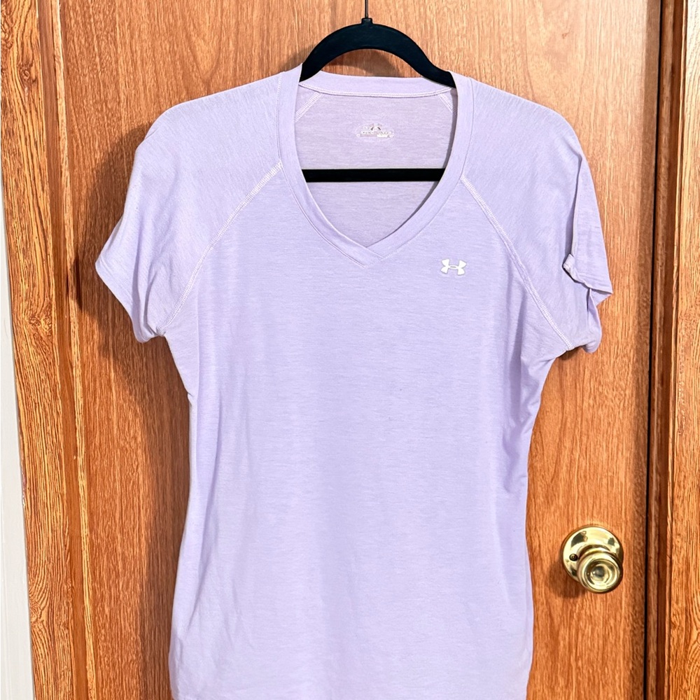 Under Armour Women's Light Purple V-Neck Tee